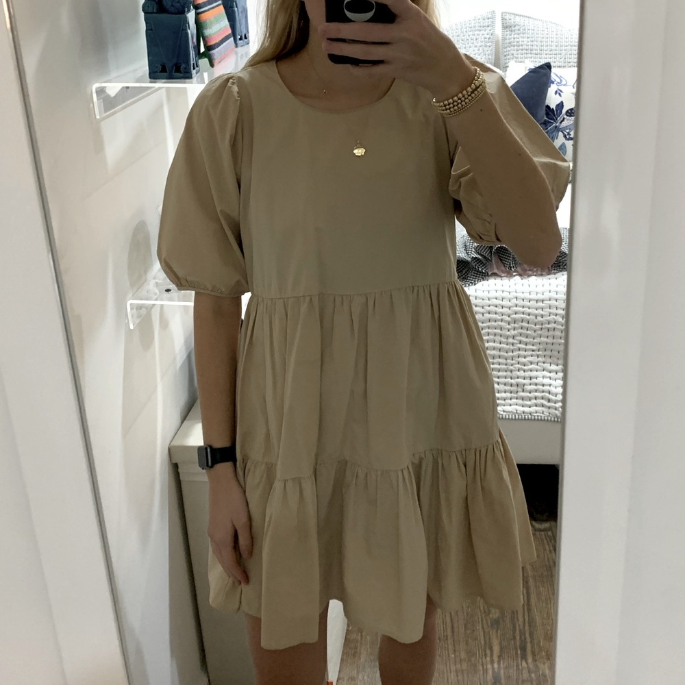 Tan puff sleeve dress